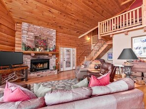 TV, fireplace, table tennis, books