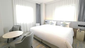 Deluxe Double Room, 1 King Bed, Non Smoking, Private Bathroom