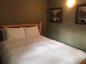 3 bedrooms, iron/ironing board, travel cot, WiFi
