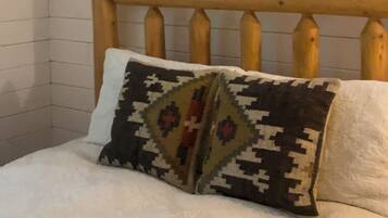 3 bedrooms, iron/ironing board, travel crib, WiFi