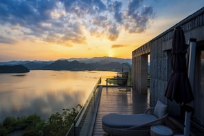 Décoration personnalisée, ameublement personnalisé, bureau