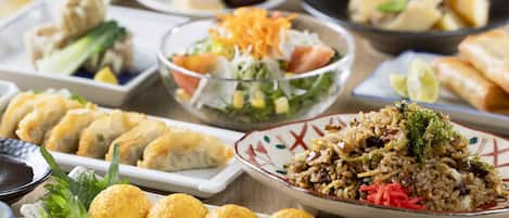Tägliches Frühstücksbuffet gegen Gebühr