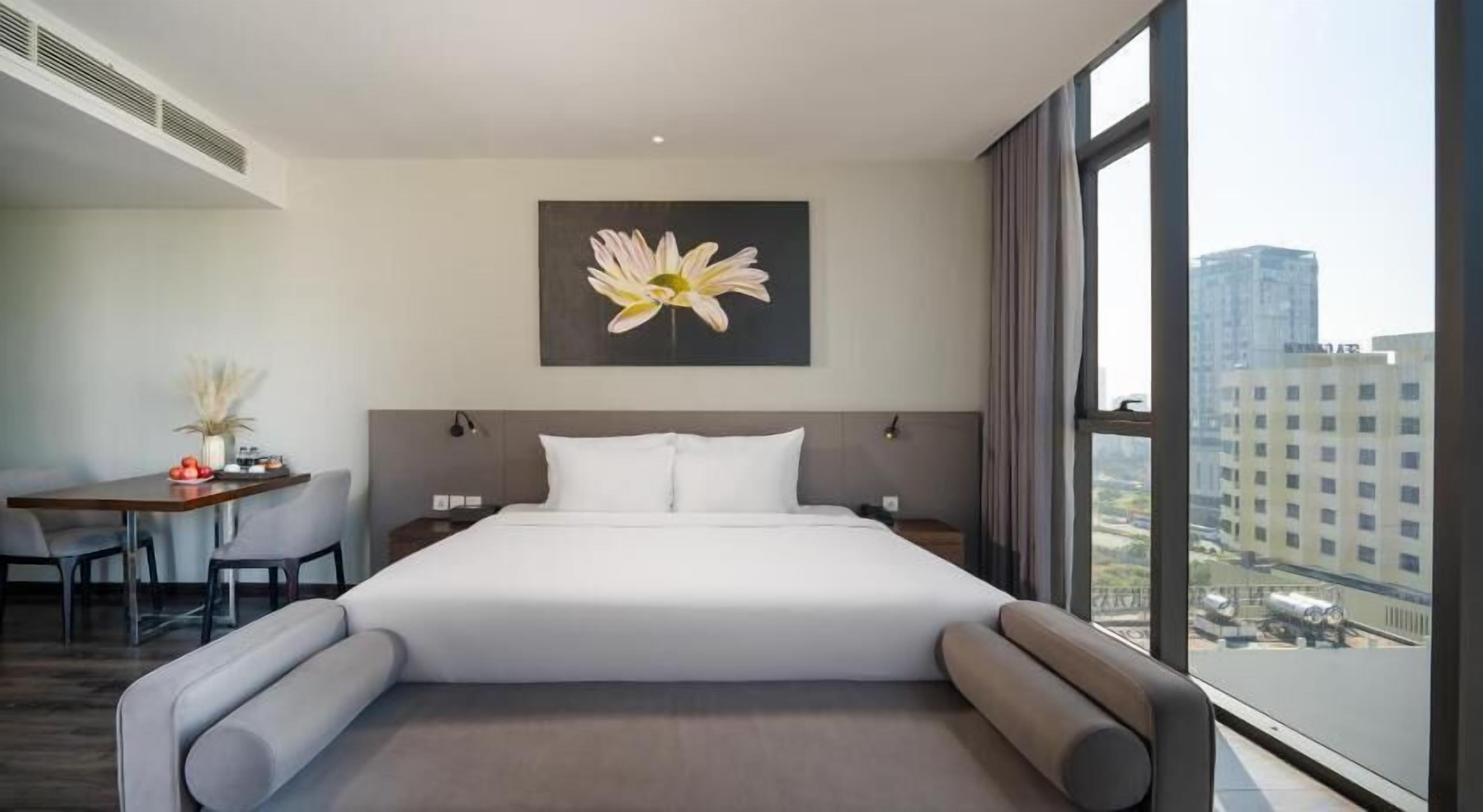 Sábanas de algodón egipcio, ropa de cama de alta calidad y minibar 