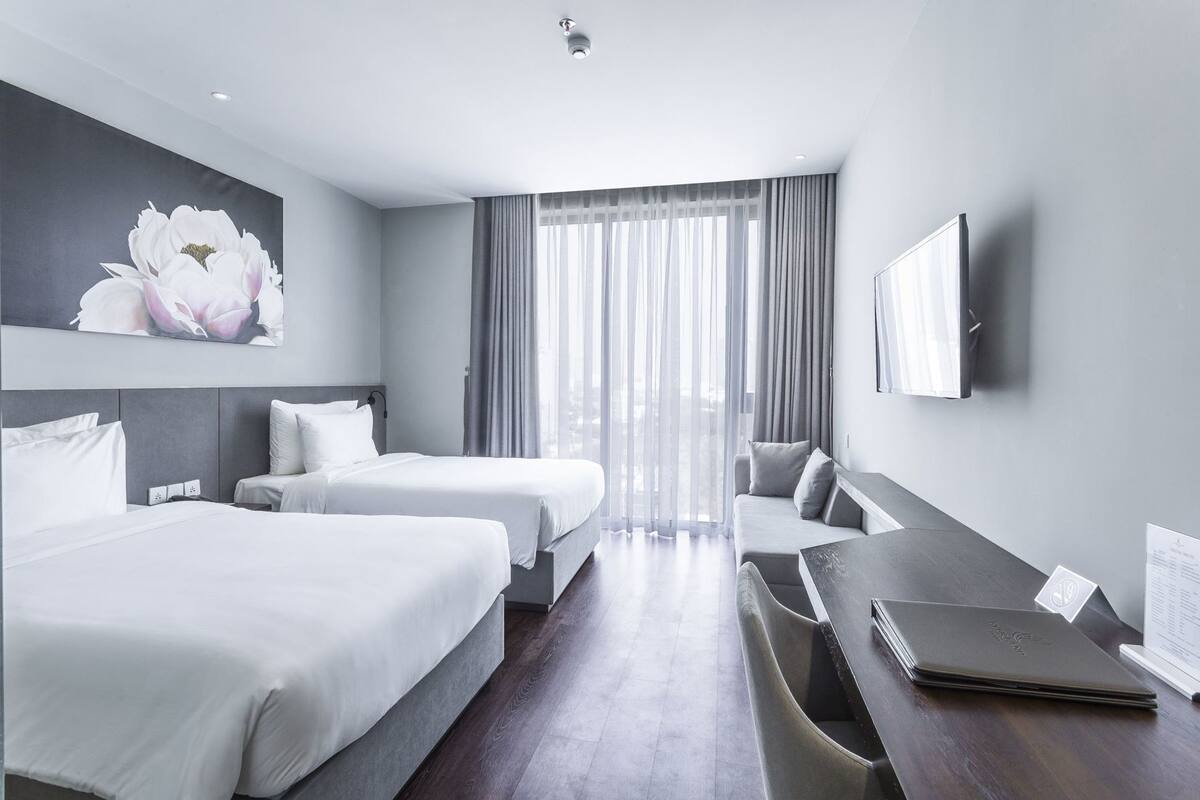 Egyptian cotton sheets, premium bedding, minibar, in-room safe