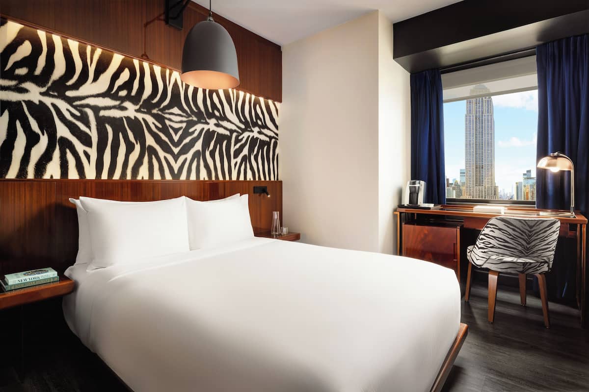 Room, 1 Queen Bed (Empire State View) | In-room safe, desk, soundproofing, iron/ironing board