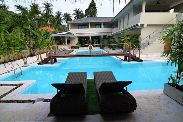 Outdoor pool, pool loungers