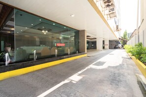 Exterior - Nice Hotel Ratchada (Bangkok)