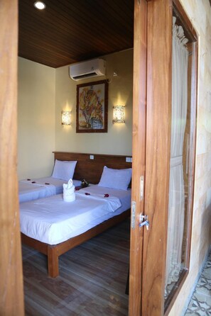 Caja fuerte, wifi gratis, ropa de cama