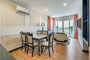 Presidential Apartment, 1 Queen Bed, Non Smoking, City View | 1 bedroom, minibar, in-room safe, individually decorated