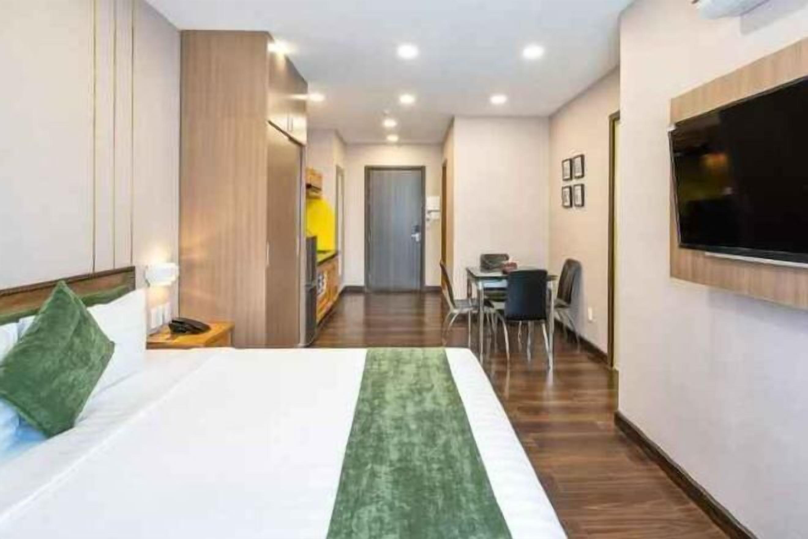 1 bedroom, minibar, in-room safe, individually decorated