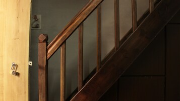 Individually decorated, blackout drapes, free WiFi, bed sheets