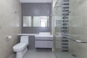 Classic Condo, Non Smoking, City View | Bathroom