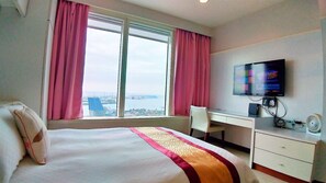 Deluxe Double Room, Ocean View | Bathroom