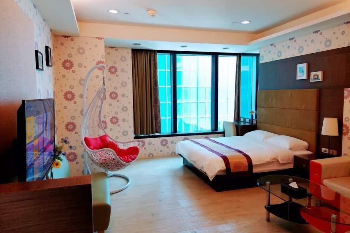 Desk, blackout drapes, rollaway beds, free WiFi