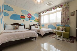 Standard Quadruple Room | Desk, blackout drapes, soundproofing, free WiFi - Mei Di Ya Ju Guest House (Yuli)