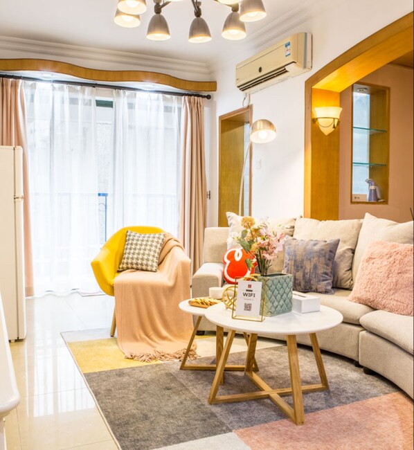 Apartment, 2 Schlafzimmer | 2 Schlafzimmer, Schreibtisch, Verdunkelungsvorhänge, kostenloses WLAN