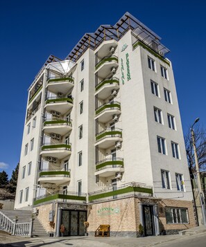 Exterior - Blossom Inn (Tbilisi)