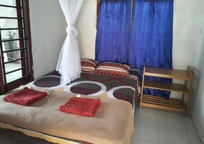 Phòng đôi Economy | Bàn, truy cập Internet không dây miễn phí 