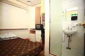 单人房, 公共浴室 (Private shower) | 免费 WiFi、床单