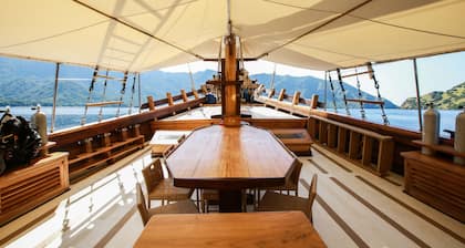 Tanaka Liveaboard Raja Ampat