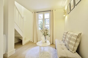 Classic-Zimmer, Stadtblick | Wohnbereich