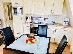 Oven, dishwasher