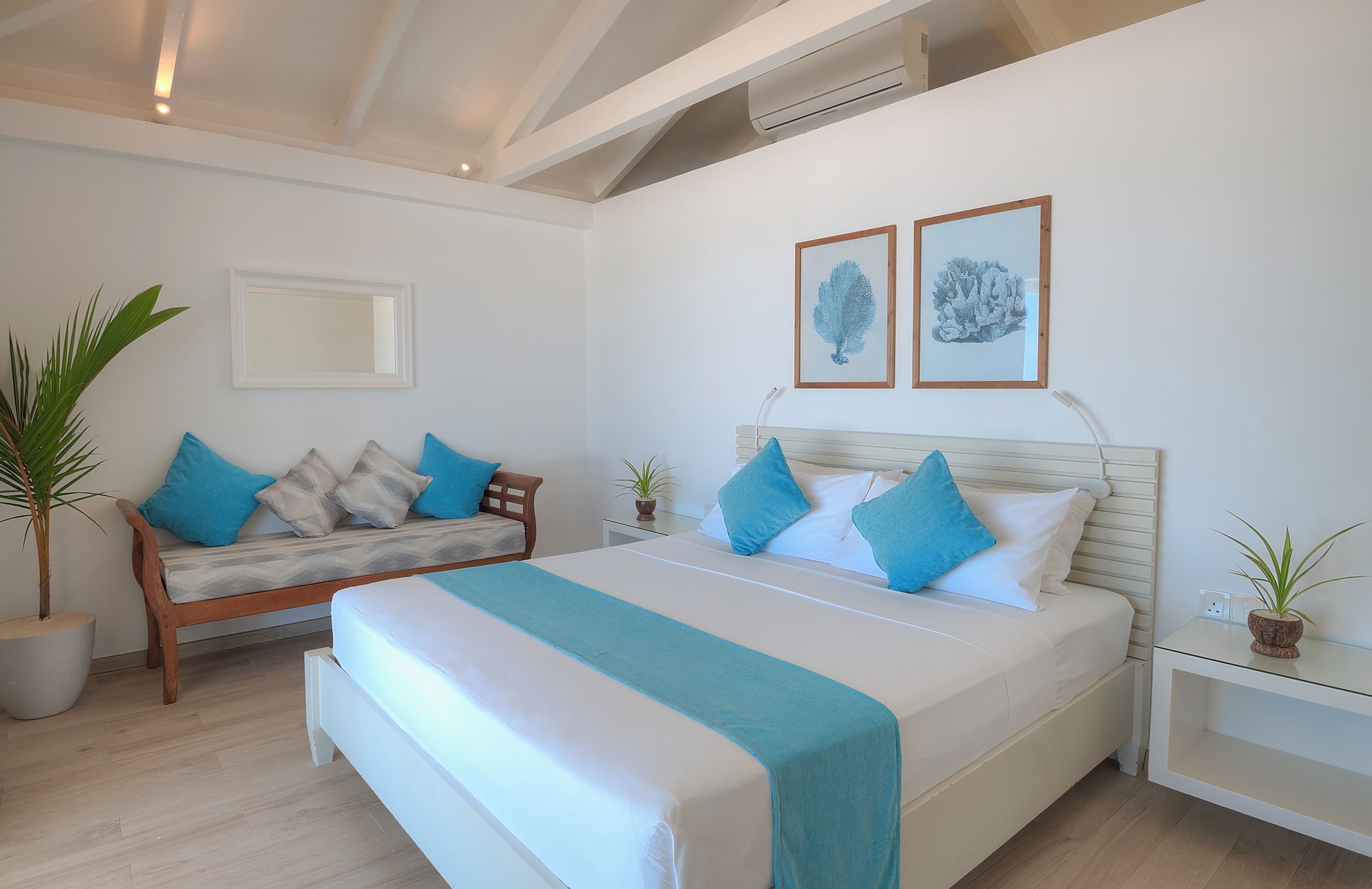 beach bungalow | minibar, desk, iron/ironing board, bed sheets