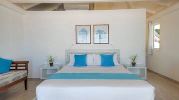 Beach Bungalow | Minibar, desk, iron/ironing board, bed sheets