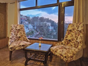 Premium Room | Premium bedding, individually decorated, individually furnished - Anandam Near Mall Road (Shimla)