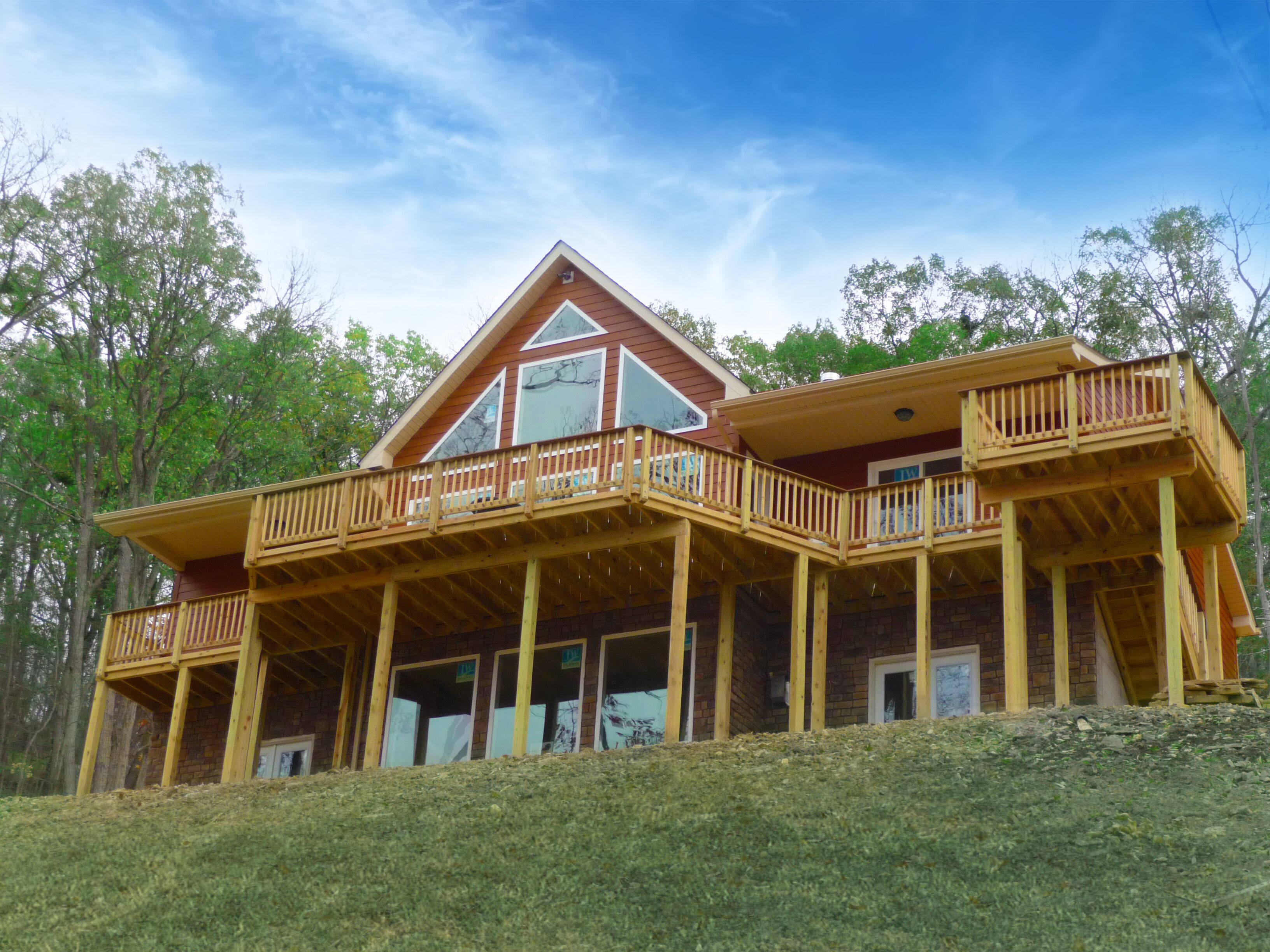 Million-dollar views and stunning sunsets. Plus a complete scrapbooking center.