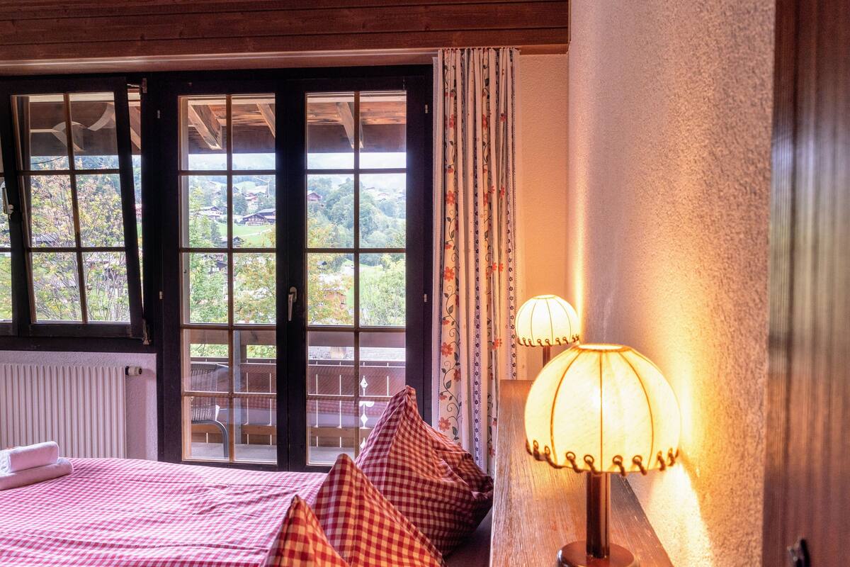 twin room, accessible, private bathroom (wetterhorn) | in-room safe, desk, blackout curtains, free wifi