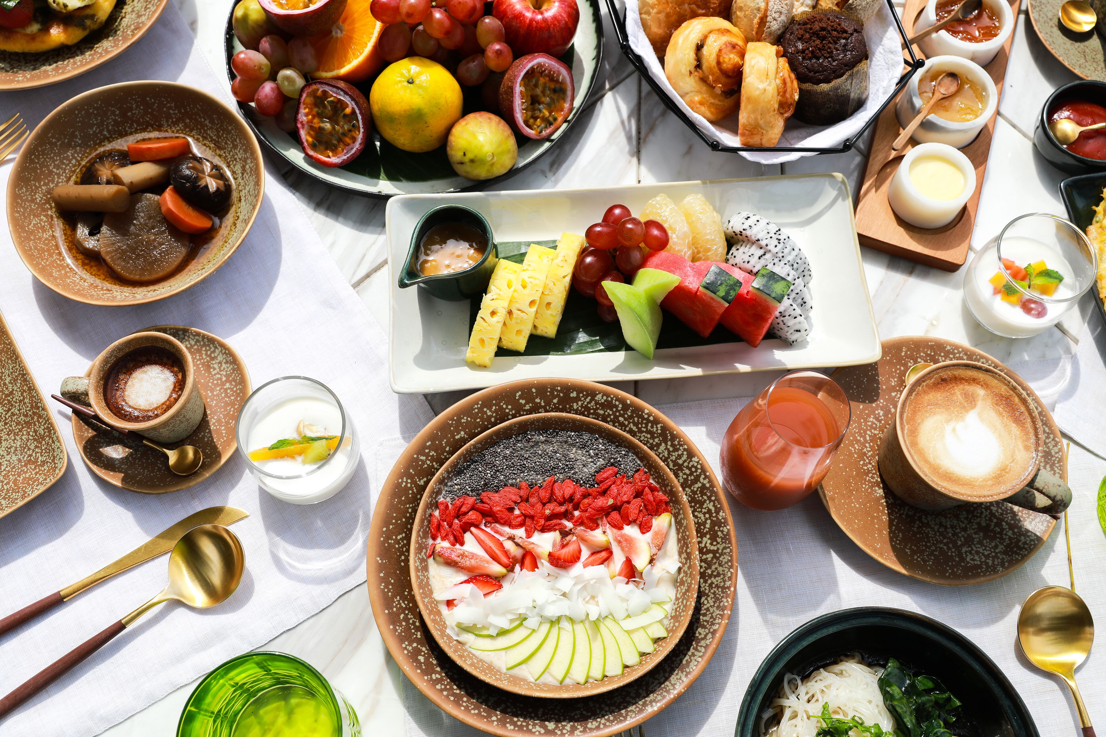 Cooked-to-order breakfast for a fee