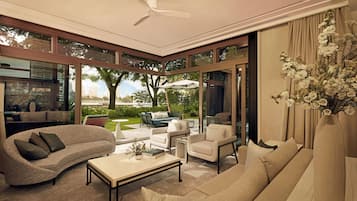 Presidential Villa | Egyptian cotton sheets, premium bedding, down comforters, pillowtop beds