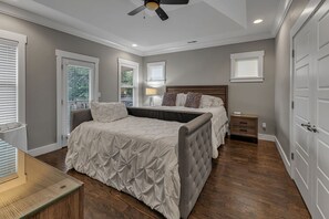 4 quartos, camas com colchões de espuma com sistema de memória