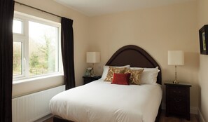 5 makuuhuonetta, silitysrauta/-lauta, vauvan matkasänky, ilmainen Wi-Fi