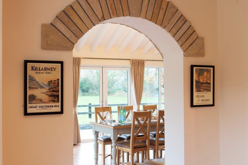 Discover Elegant Country Living less than 5 Minutes from Killarney Town