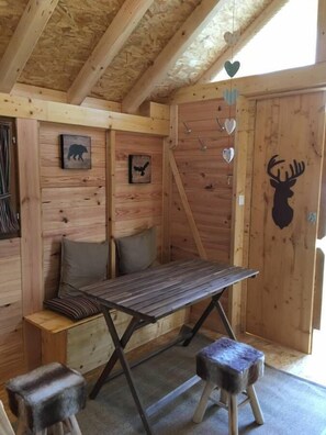 Comfort Cabin, Non Smoking | Living area - Camping Osenbach (Osenbach)