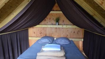 Classic Cabin, Non Smoking | Individually decorated, individually furnished