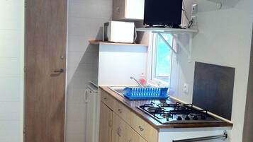 Mobile Home, Non Smoking | Private kitchen