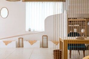 Front of property - Floral Hotel Hangzhou Lvpin Designer (Hangzhou)