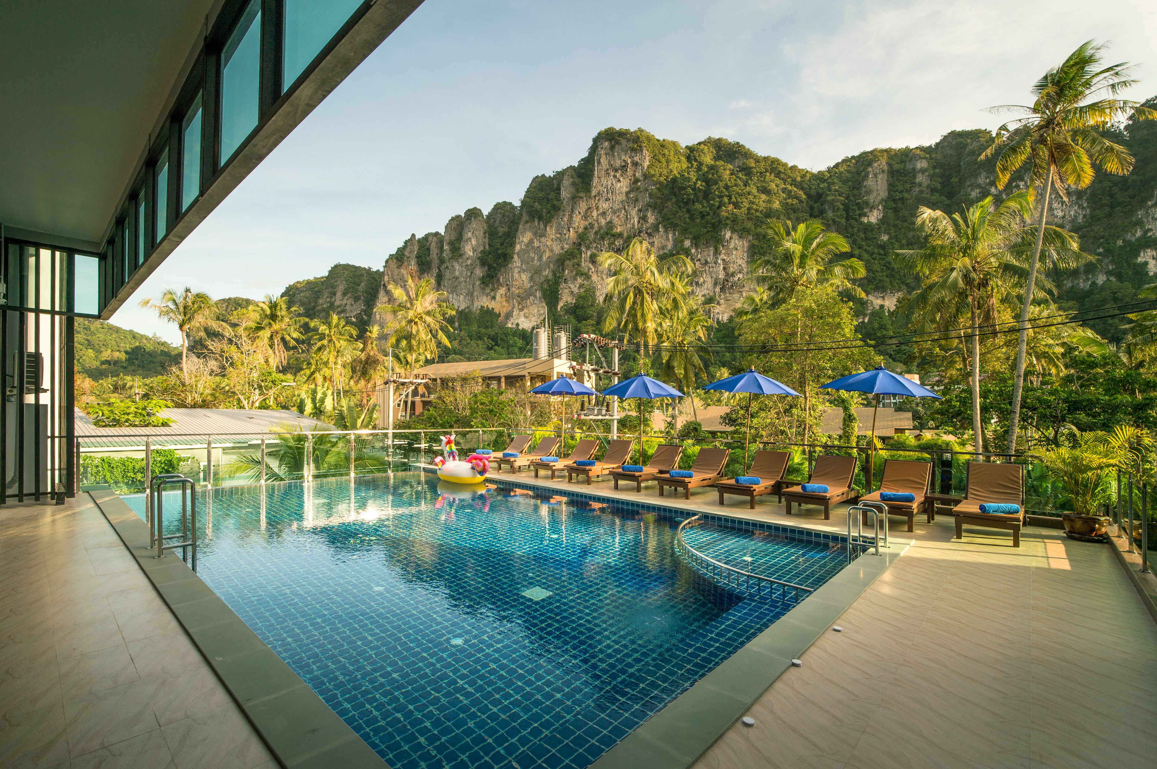 outdoor pool, pool loungers