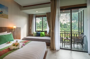 Deluxe Double or Twin Room (Cliff View) | Mountain view