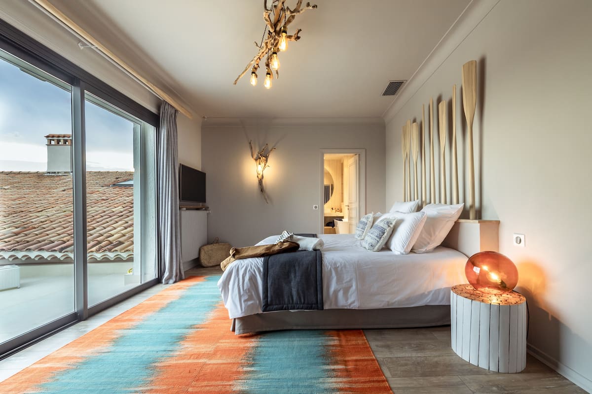 Panoramic Room, 1 Queen Bed, Non Smoking | Premium bedding, down comforters, pillowtop beds, minibar