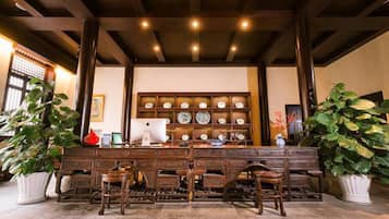 Check-in/check-out kiosk