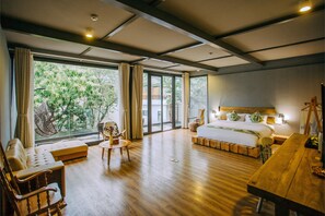 Comfort Room, 1 Queen Bed | Desk, free WiFi