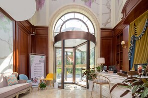 Lobby - Floral Hotel Huzhou Lize Yard (Huzhou)