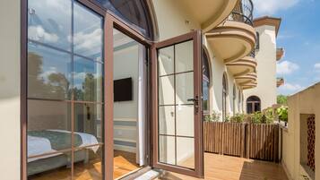 Premium Double Room | Free WiFi