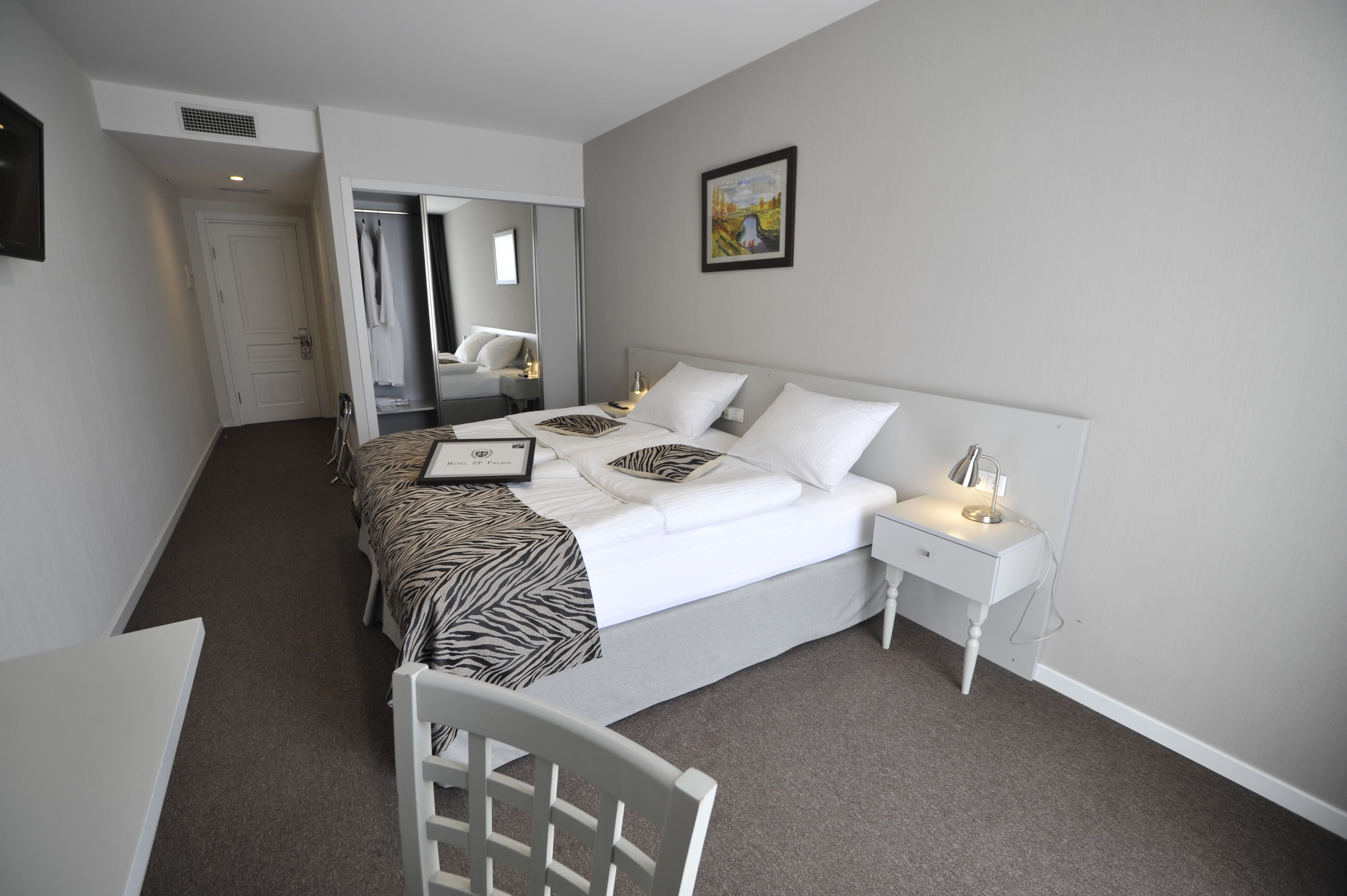 minibar, in-room safe, desk, blackout curtains