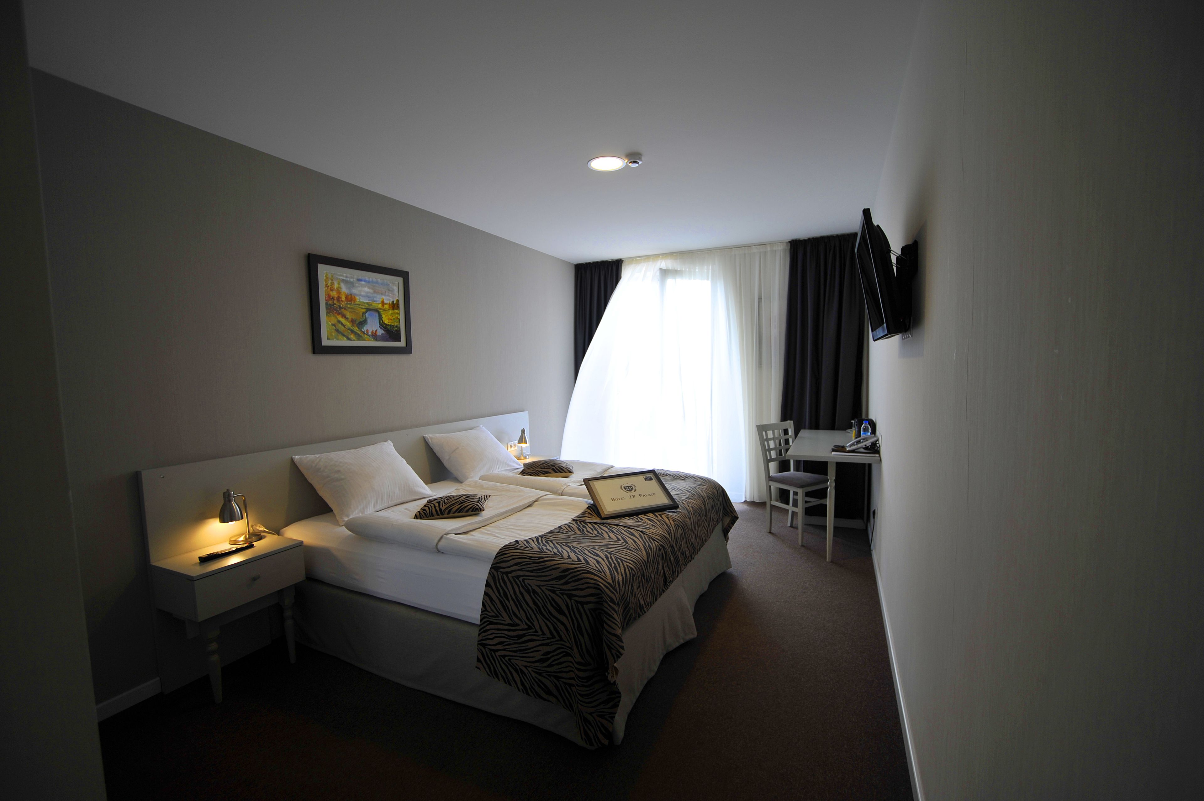 standard double room | minibar, in-room safe, desk, blackout curtains