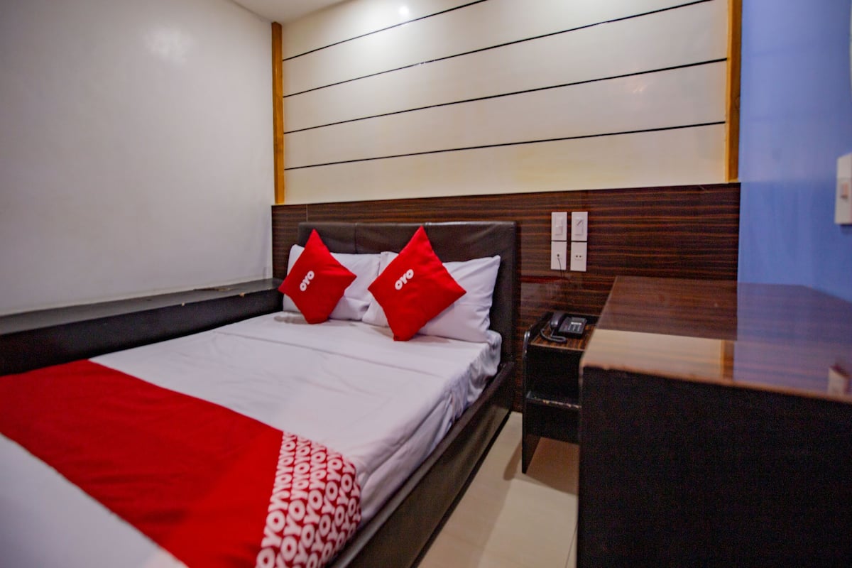Standard Double Room | Iron/ironing board (on request), WiFi (free), bed sheets